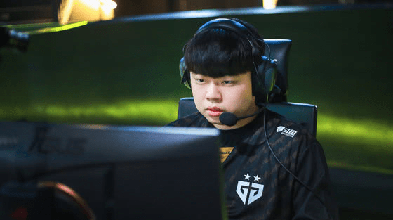 DRX轻取BLG,369关键团战开团秒人宿敌对决淘汰赛,锁定晋级资格 DRX轻取BLG,369关键团战开团秒人宿敌对决淘汰赛,锁定晋级资格