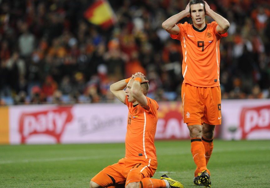 英格兰队翻盘日本队，马龙统治全场