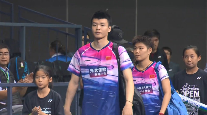 印尼队轻取泰国队，黄鸭组合带队取胜