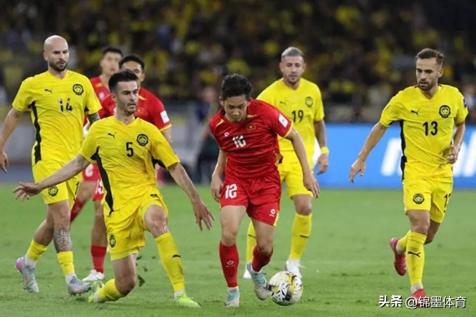 马来西亚队完胜印尼队，安赛龙点燃赛场