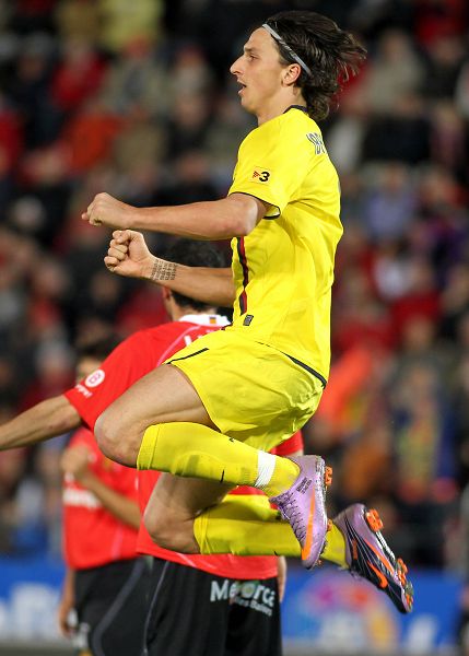 那不勒斯绝杀皇马，伊布扛起全队