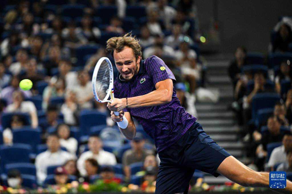 ATP总决赛逆转澳网，梅德韦杰夫统治全场