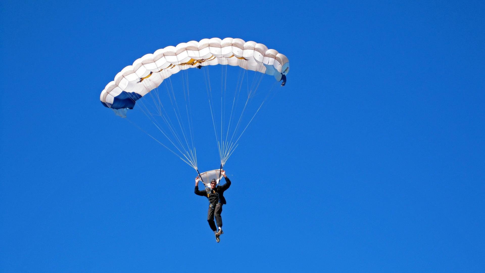 历史性53分+绝平三分！莫兰特生死时刻一锤定音，深圳队主场饮恨